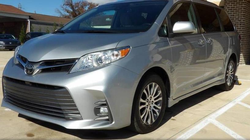 TOYOTA SIENNA 2020 5TDYZ3DC5LS065619 image