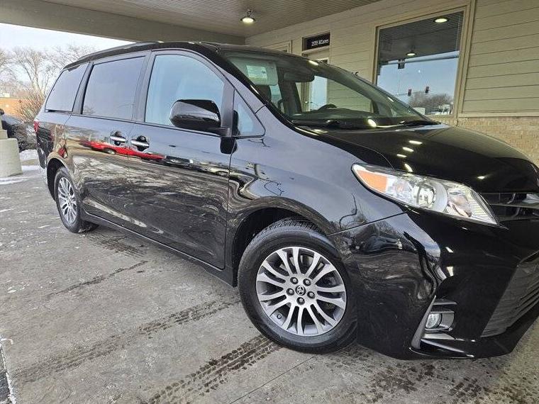 TOYOTA SIENNA 2020 5TDYZ3DC1LS067335 image