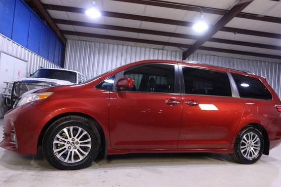 TOYOTA SIENNA 2020 5TDYZ3DC5LS083571 image