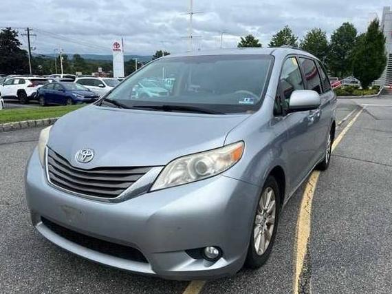 TOYOTA SIENNA 2011 5TDDK3DC5BS024473 image