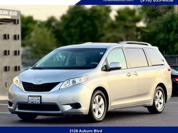 TOYOTA SIENNA 2011 5TDKK3DCXBS139495 image