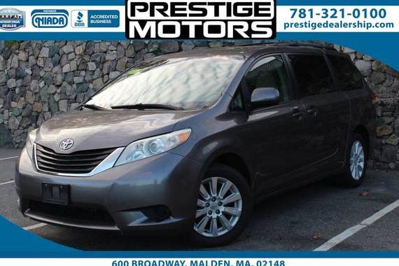 TOYOTA SIENNA 2011 5TDJK3DC7BS020041 image