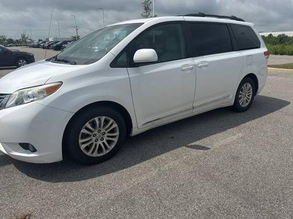 TOYOTA SIENNA 2011 5TDYK3DC3BS174471 image