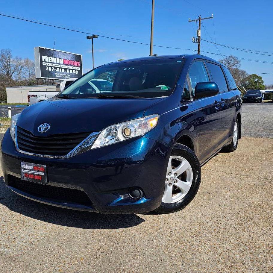 TOYOTA SIENNA 2011 5TDKK3DC6BS168007 image