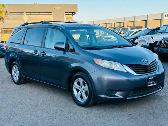 TOYOTA SIENNA 2011 5TDKK3DC8BS099739 image