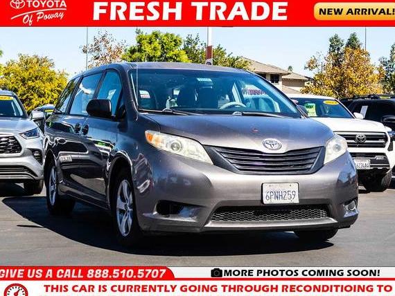 TOYOTA SIENNA 2011 5TDZK3DC2BS104349 image