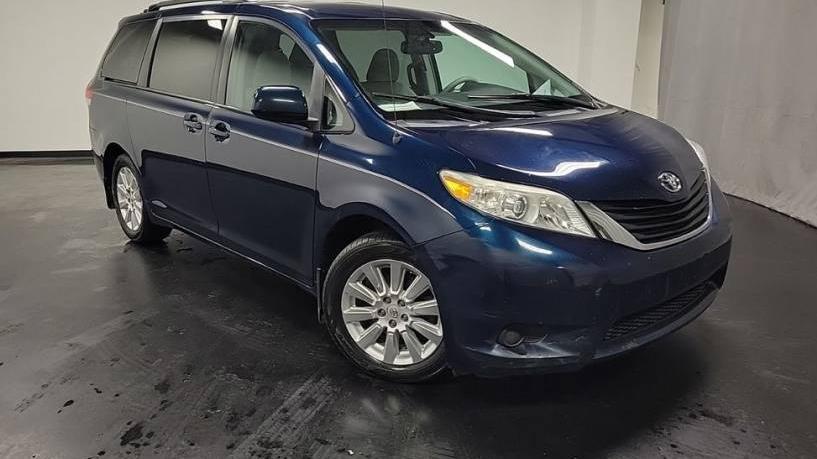 TOYOTA SIENNA 2011 5TDJK3DCXBS021328 image