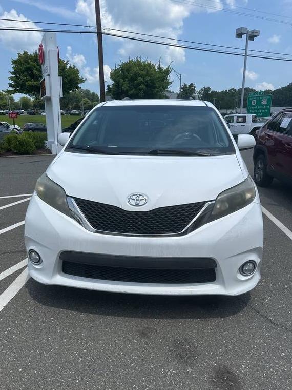 TOYOTA SIENNA 2011 5TDXK3DC6BS085148 image