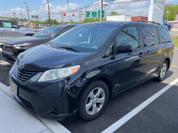 TOYOTA SIENNA 2011 5TDKK3DC3BS152718 image