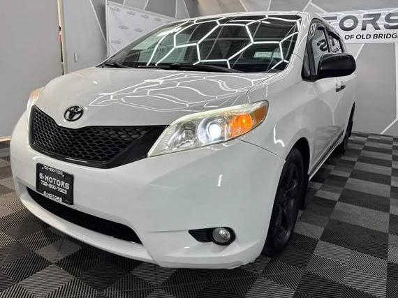TOYOTA SIENNA 2013 5TDKK3DC8DS377350 image TOYOTA SIENNA 2013 5TDKK3DC8DS377350 image
