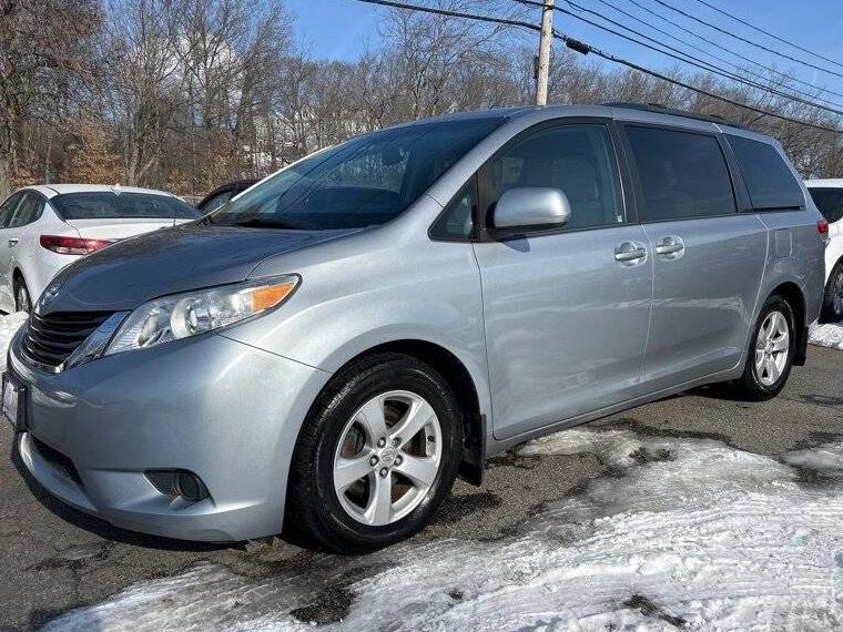 TOYOTA SIENNA 2013 5TDKK3DC0DS302139 image