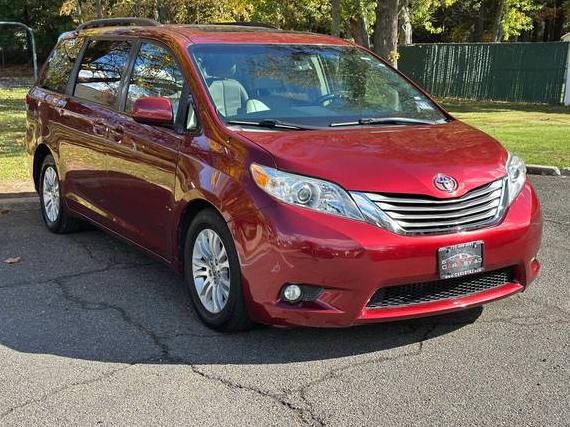 TOYOTA SIENNA 2013 5TDYK3DC5DS364985 image TOYOTA SIENNA 2013 5TDYK3DC5DS364985 image