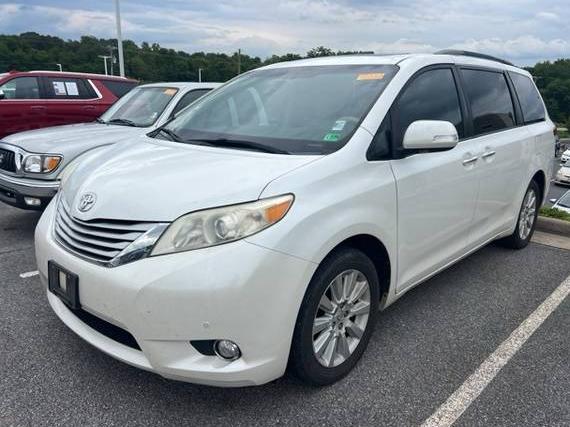 TOYOTA SIENNA 2013 5TDDK3DC1DS057764 image