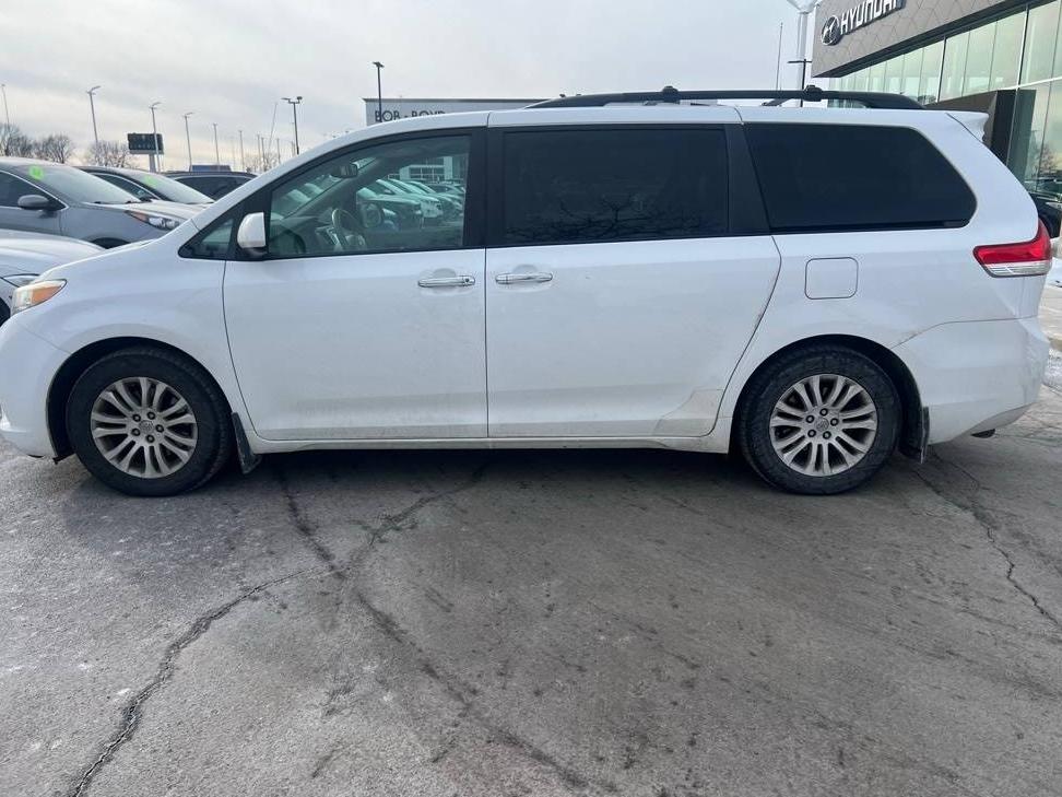 TOYOTA SIENNA 2013 5TDYK3DC8DS347548 image