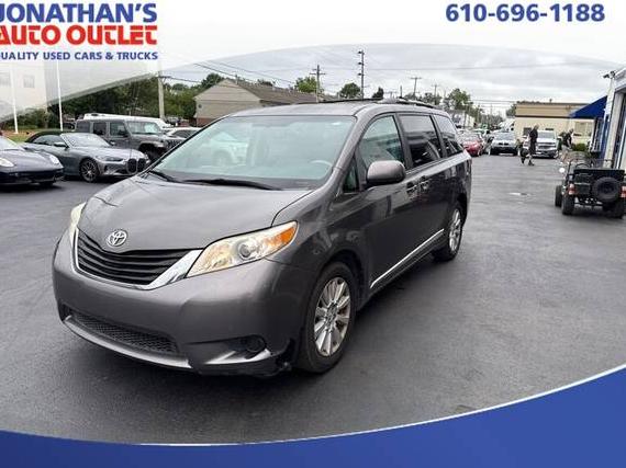 TOYOTA SIENNA 2013 5TDJK3DC4DS065960 image