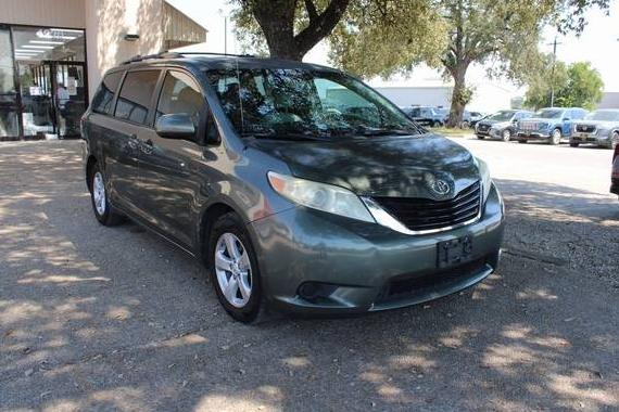 TOYOTA SIENNA 2013 5TDKK3DC2DS357188 image TOYOTA SIENNA 2013 5TDKK3DC2DS357188 image