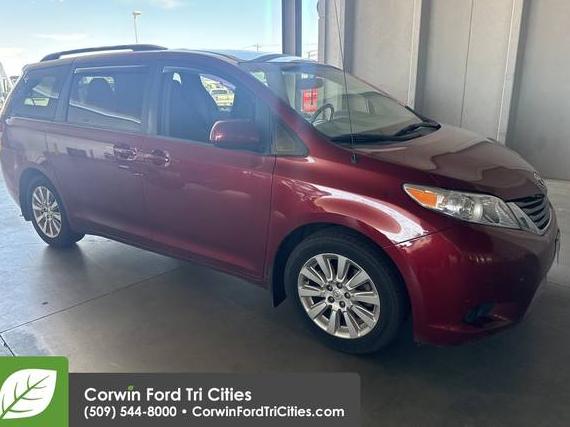 TOYOTA SIENNA 2013 5TDJK3DC2DS052446 image