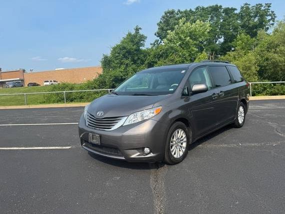TOYOTA SIENNA 2013 5TDYK3DC2DS377550 image