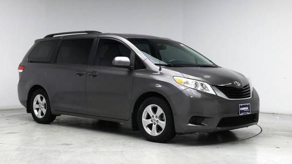 TOYOTA SIENNA 2013 5TDKK3DC3DS374744 image