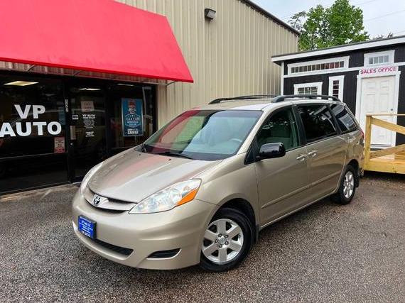 TOYOTA SIENNA 2010 5TDKK4CC9AS329259 image