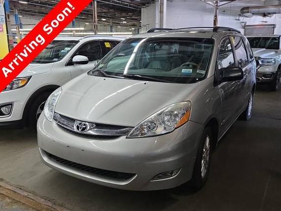 TOYOTA SIENNA 2010 5TDDK4CC9AS032971 image
