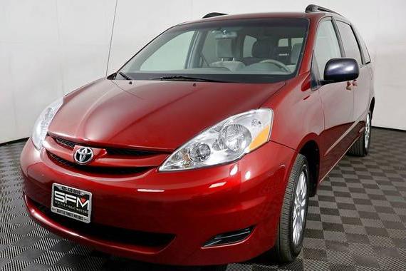 TOYOTA SIENNA 2010 5TDJK4CC2AS030689 image