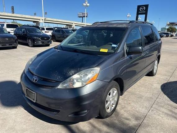 TOYOTA SIENNA 2010 5TDKK4CC5AS328576 image