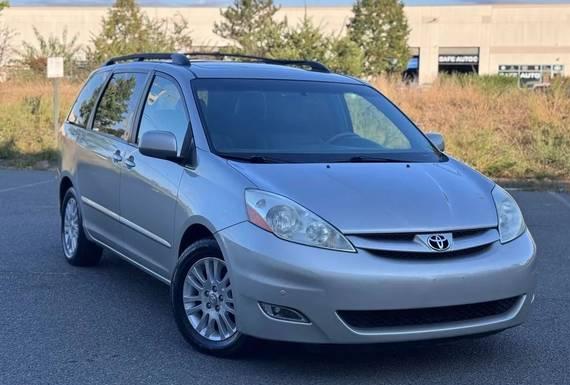 TOYOTA SIENNA 2010 5TDYK4CC0AS289146 image