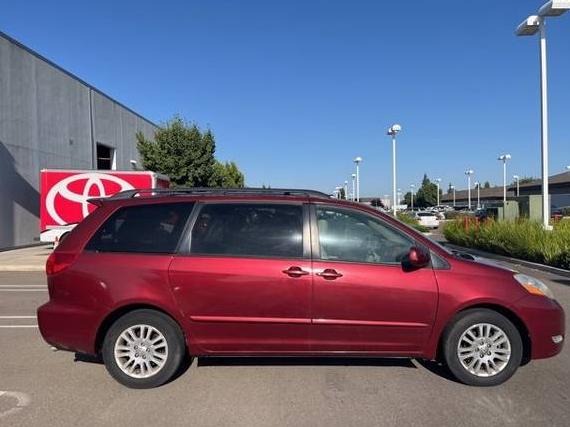 TOYOTA SIENNA 2010 5TDYK4CC9AS335105 image