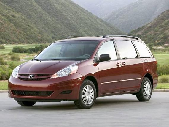TOYOTA SIENNA 2010 5TDKK4CC2AS317521 image