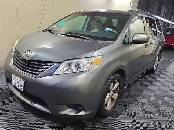 TOYOTA SIENNA 2014 5TDKK3DC2ES443828 image TOYOTA SIENNA 2014 5TDKK3DC2ES443828 image