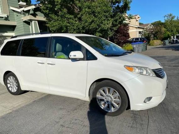 TOYOTA SIENNA 2014 5TDDK3DC8ES077012 image