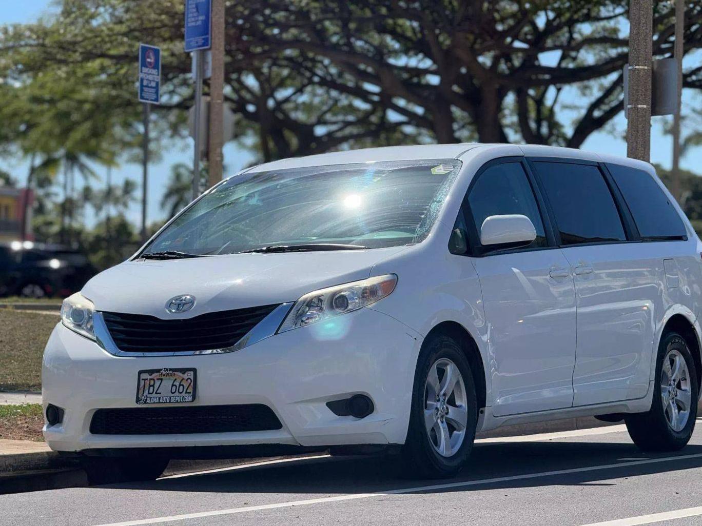 TOYOTA SIENNA 2014 5TDKK3DCXES463390 image