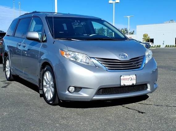 TOYOTA SIENNA 2014 5TDDK3DC4ES093739 image TOYOTA SIENNA 2014 5TDDK3DC4ES093739 image