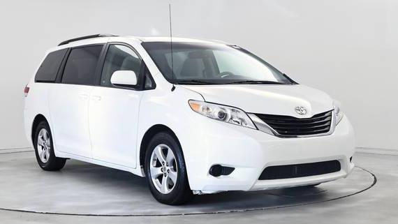 TOYOTA SIENNA 2014 5TDKK3DCXES514709 image