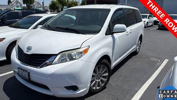 TOYOTA SIENNA 2014 5TDJK3DC7ES085931 image