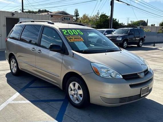 TOYOTA SIENNA 2005 5TDZA23C75S384580 image