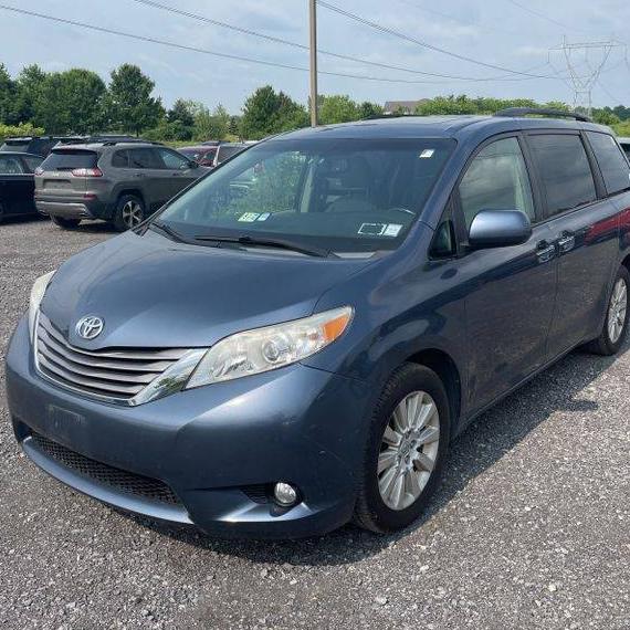 TOYOTA SIENNA 2015 5TDDK3DC5FS118102 image
