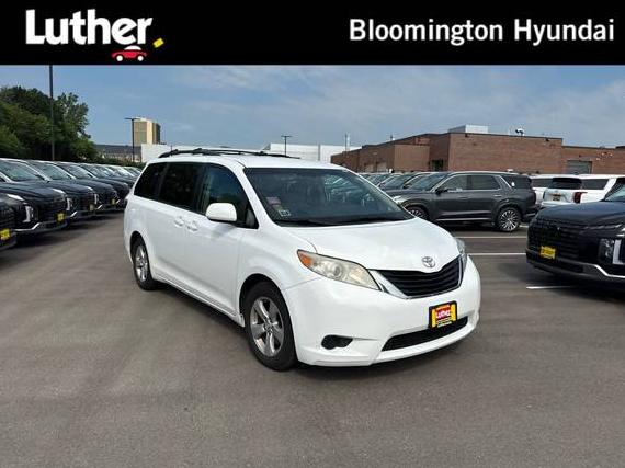 TOYOTA SIENNA 2015 5TDKK3DC3FS572386 image