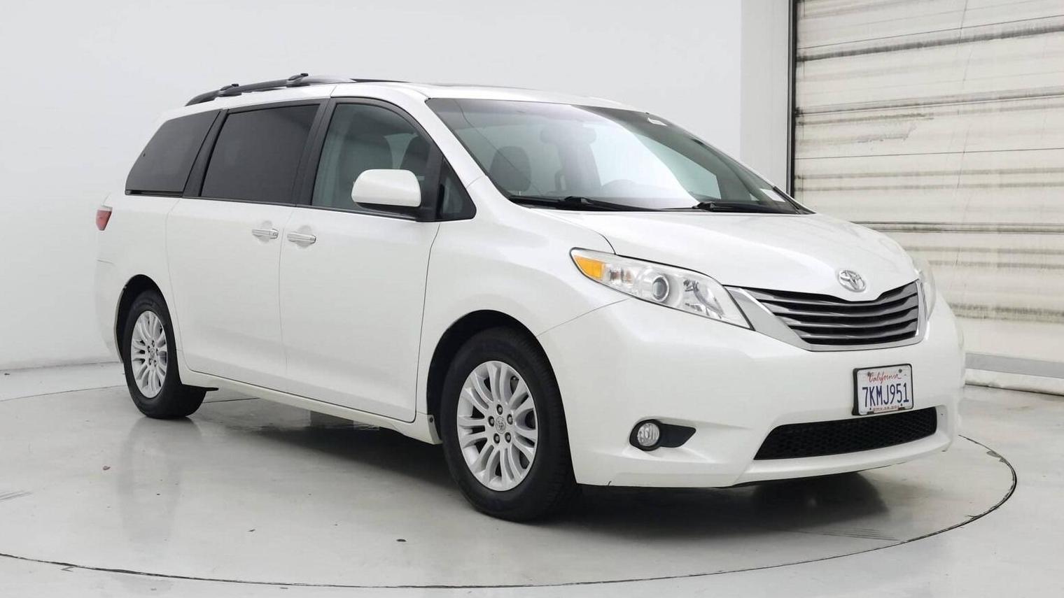 TOYOTA SIENNA 2015 5TDYK3DCXFS579989 image