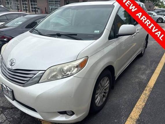TOYOTA SIENNA 2015 5TDYK3DC8FS547736 image