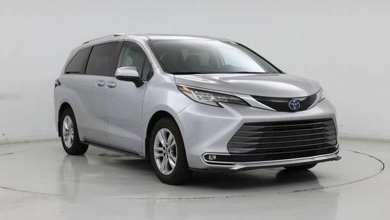 TOYOTA SIENNA 2022 5TDZRKEC7NS122693 image