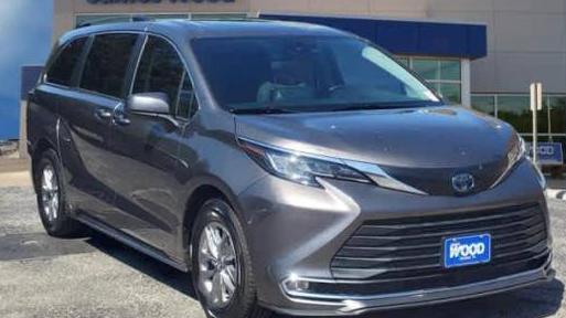 TOYOTA SIENNA 2022 5TDYRKECXNS107150 image