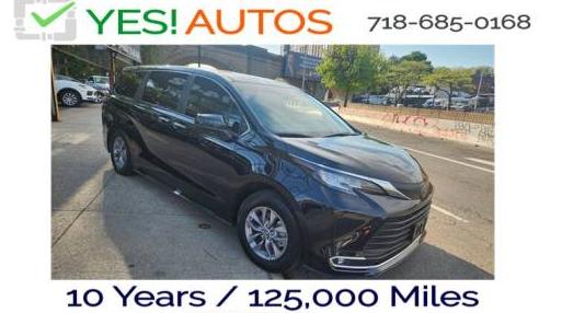 TOYOTA SIENNA 2022 5TDYSKFC5NS070267 image