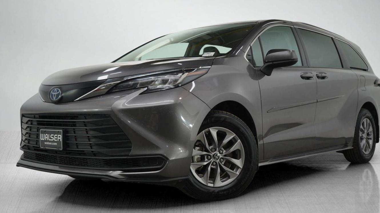 TOYOTA SIENNA 2022 5TDKRKEC8NS123840 image