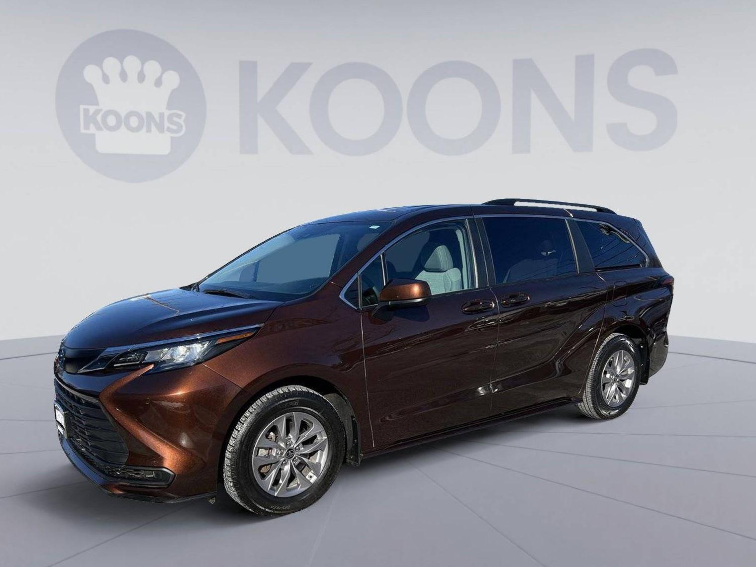 TOYOTA SIENNA 2022 5TDKRKECXNS093126 image