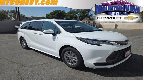 TOYOTA SIENNA 2022 5TDBRKEC6NS115588 image