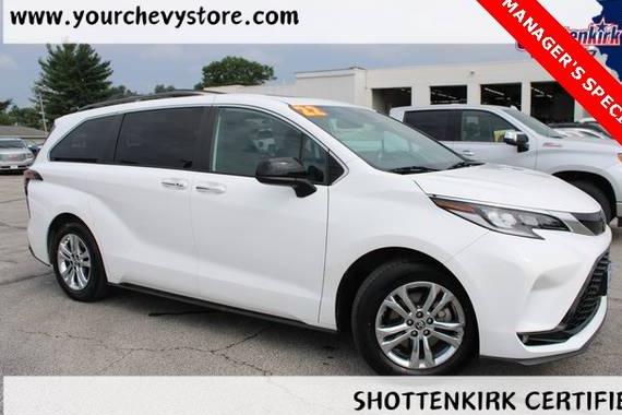 TOYOTA SIENNA 2022 5TDXSKFC2NS048822 image