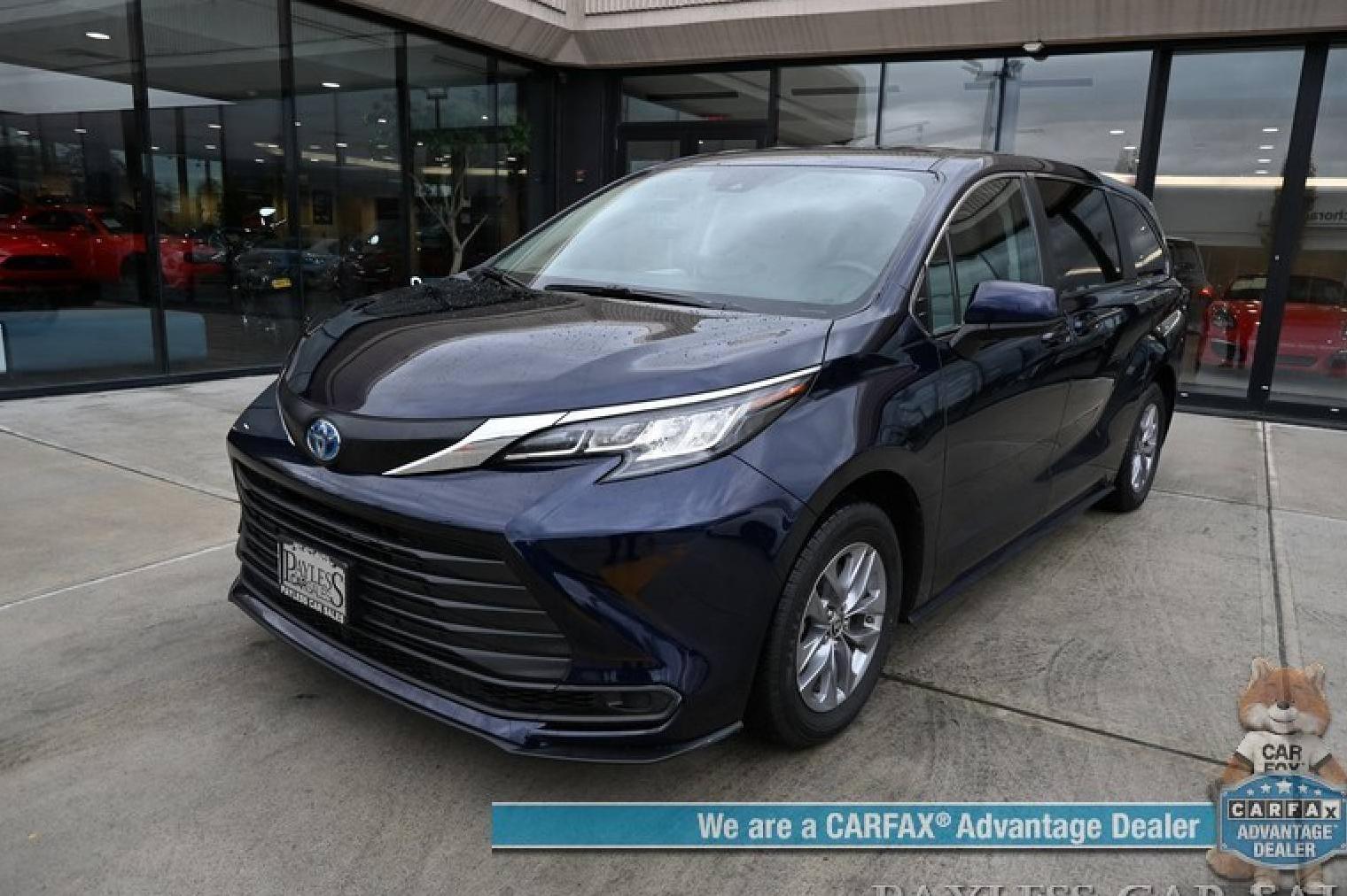 TOYOTA SIENNA 2022 5TDKSKFC8NS062234 image