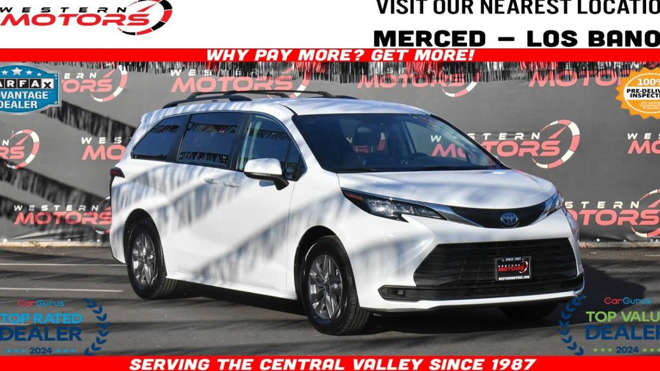 TOYOTA SIENNA 2022 5TDKRKEC3NS118996 image